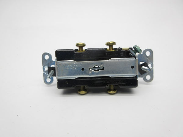 PASS & SEYMOUR 690-IG 120/277VAC 15A NSMP