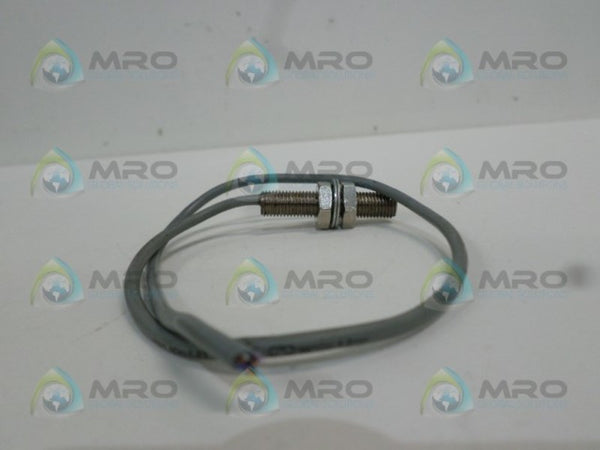 PEPPERL+FUCHS NBB2-8GM40-E2 Y89208 PROXIMITY SENSOR UNMP