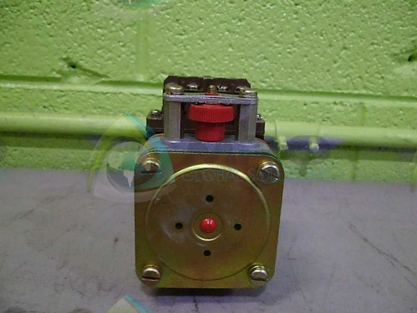 SQUARE D 9050C0210 TIMING RELAY NSNP
