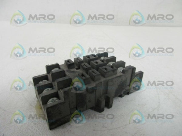CUTLER HAMMER D5PA2 RELAY SOCKET UNMP