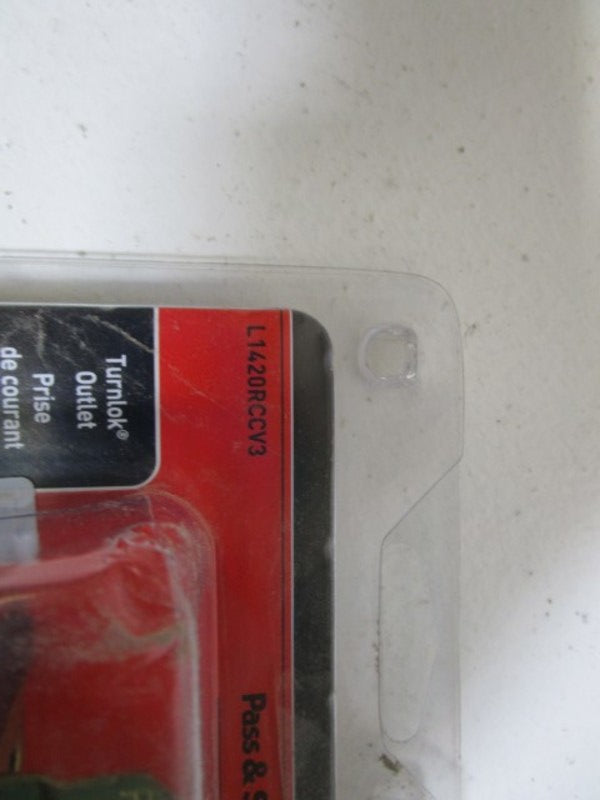 PASS & SEYMOUR TURNLOK OUTLET L1420RCCV3 ORIGINAL PACKAGE