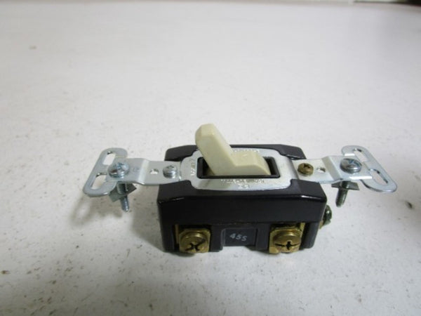 LOT OF 2 PASS & SEYMOUR DOUPLE POLE SWITCH 15AC2-I NSMP