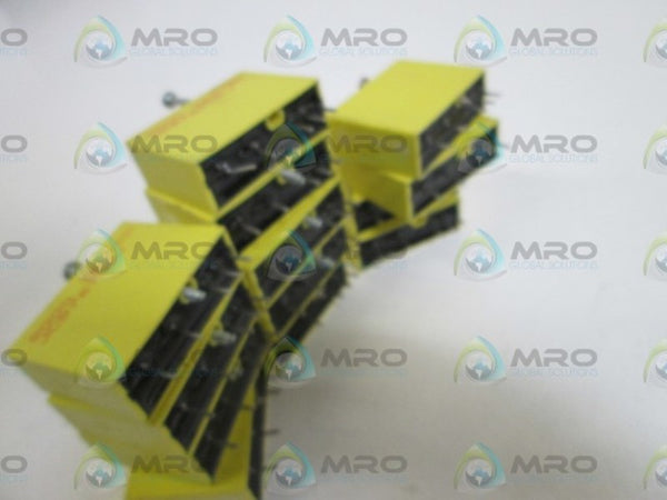 LOT OF 13 OPTO 22 IAC5 MODULE UNMP