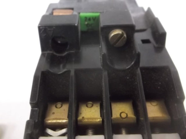 SIEMENS 3TH8031-0B RELAY 16AMP 4POLE 24VDC  UNMP