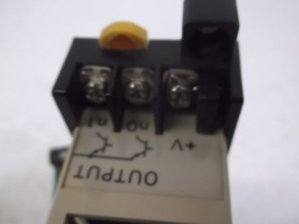 OMRON 3G2A3-OD411 OUTPUT MODULE 8 POINT RELAY  NSNP