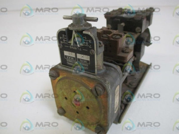 SQUARE D 9050-B0-5D SER.E TIMING RELAY UNMP