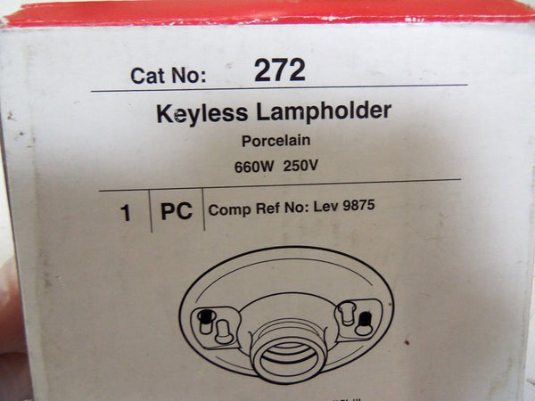 PASS & SEYMOUR LEGRAND 272 KEYLESS LAMP HOLDER PORCELAIN NSMP