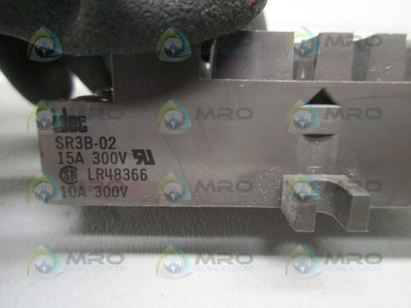 IDEC SR3B-02 RELAY SOCKET  UNMP