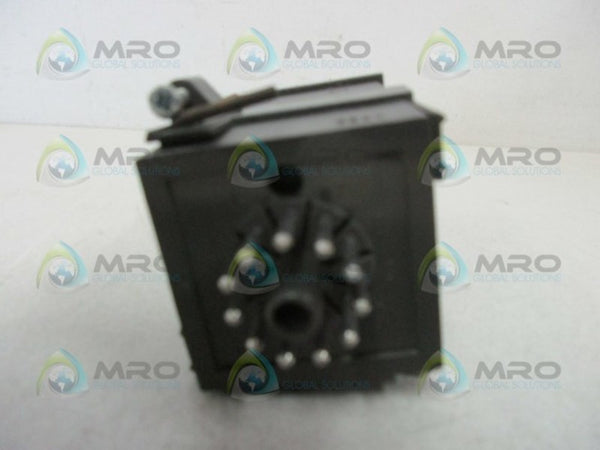 TEMPATRON TT4802-11 TIMER RELAY  NSNP