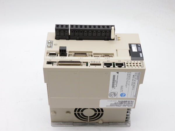 YASKAWA SGDV-2R8FE1A000000300 0-230V 9.4A NSMP