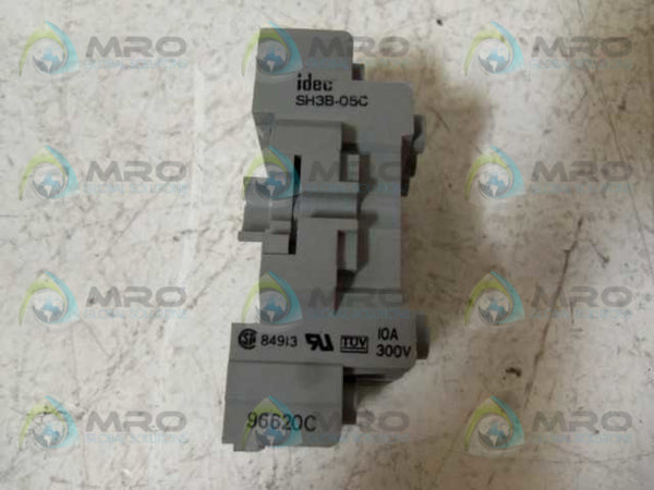 IDEC SH3B-05C RELAY SOCKET  NSNP
