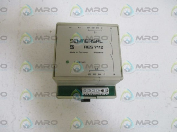 SCHMERSAL AES 7112.1 SAFETY RELAY UNMP