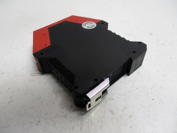 IDEC HR1S-AF5130B SAFETY RELAY MODULE 24V NSMP