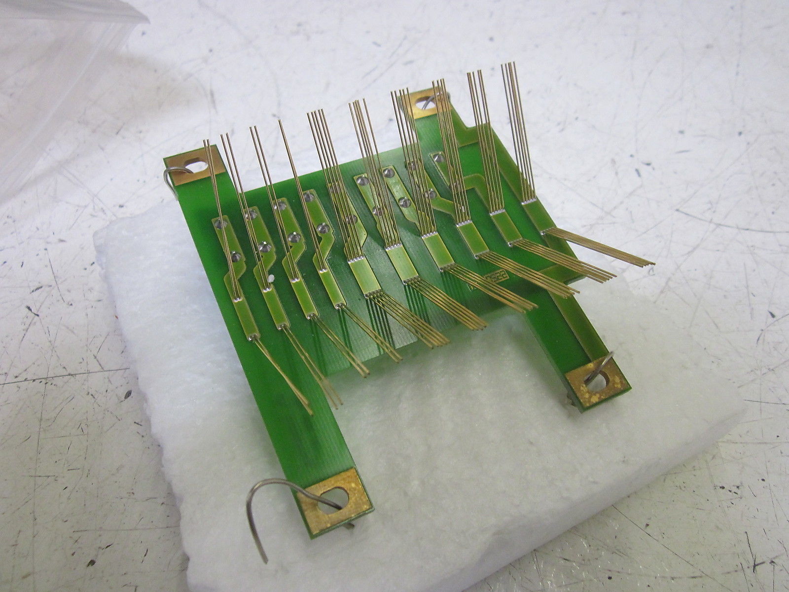 7-859-00-990-4  BRUSH, CARBON SLIP RING CIRCUIT BOARD NSNP