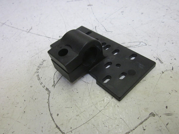 8959986139 BARRIER, BRACKET LIGHT NSNP