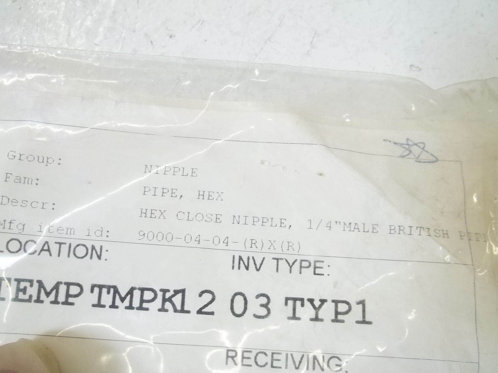 9000-04-04 HEX CLOSE NIPPLE, 1/4" MALE BRITISH PIPE NSNP