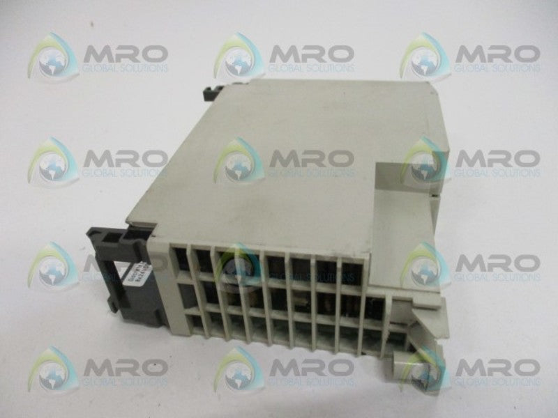 AEG MODICON DAP220/AS-BDAP-220 DISCRETE I/O MODULE (MISSING TERMINAL) UNMP