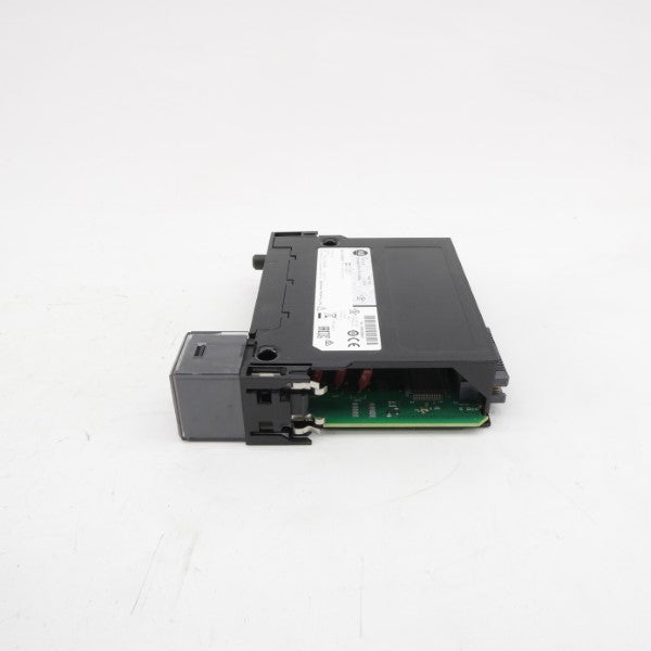 ALLEN BRADLEY 1756-IA16 SER. A F/W 3.004 120VAC NSMP