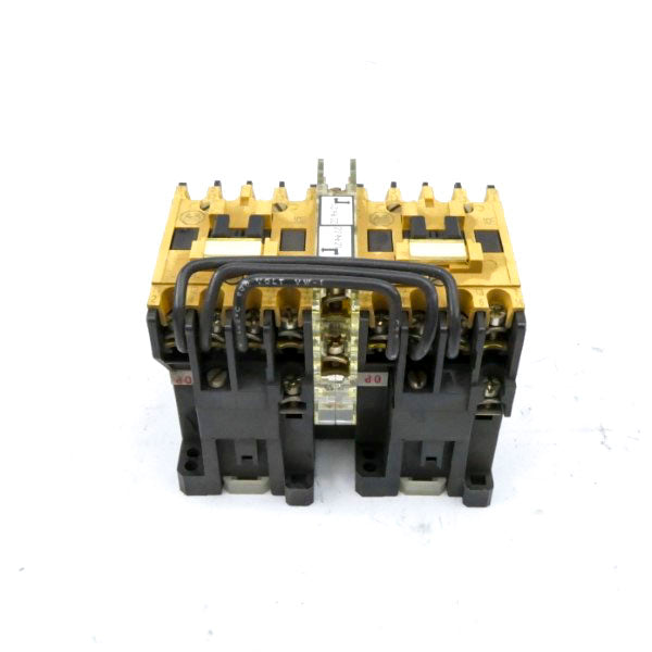 ALLEN BRADLEY 104-A09ND3 SER. B 110/120V 9A (YELLOW) NSNP