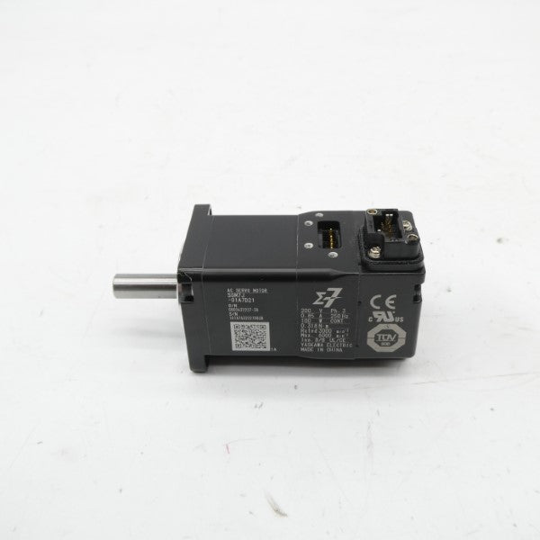 YASKAWA SGM7J-01A7D21 200V 0.85A NSNP