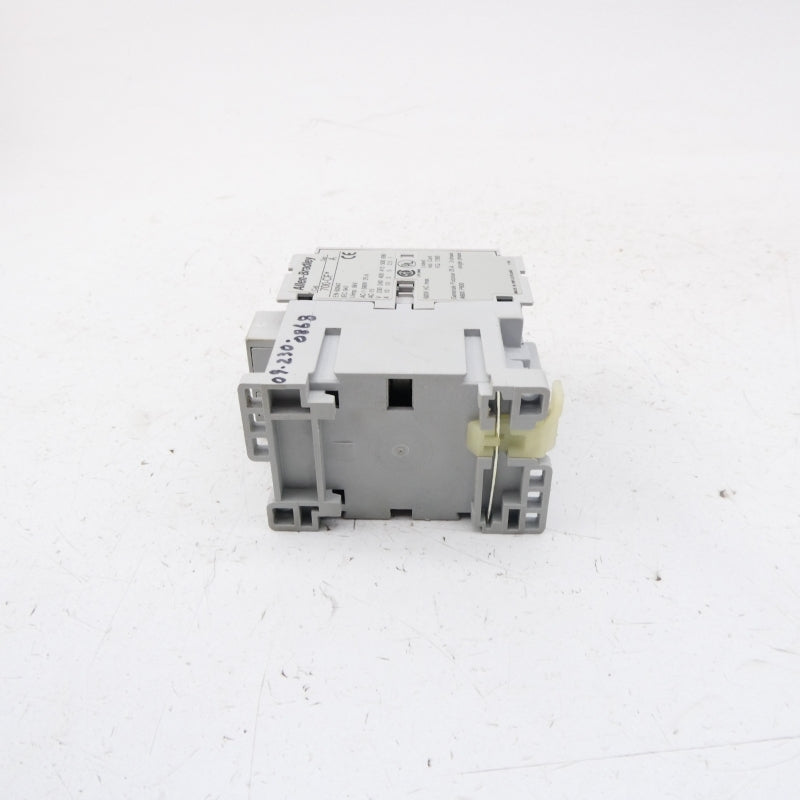 ALLEN BRADLEY 700-CF40EJ SER. A 24V NSNP