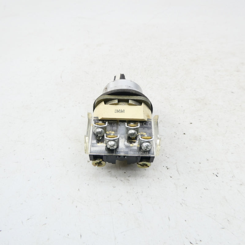 ALLEN BRADLEY 800T-N2KF4 SER. T (AS PICTURED2) NSNP