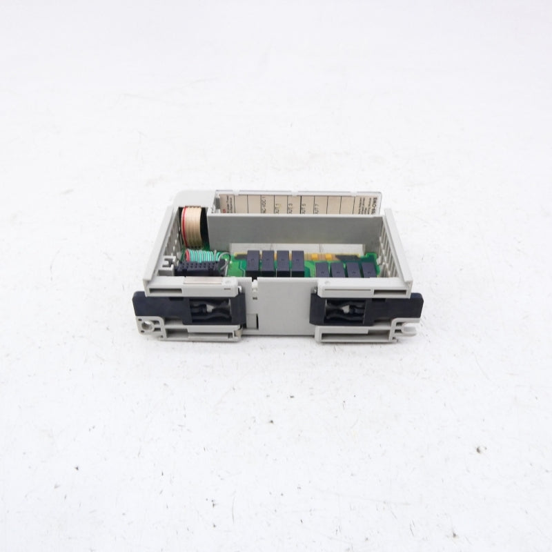 ALLEN BRADLEY 1769-OW8 SER. A F/W 1.1 5-265VAC REV. 1 NSNP