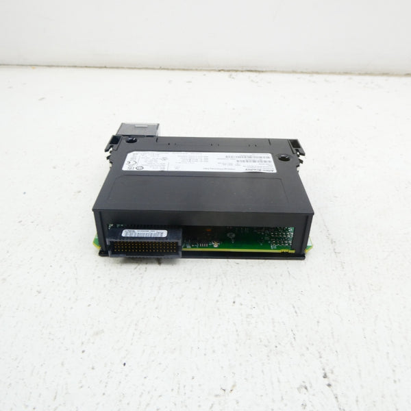 ALLEN BRADLEY 1756-OF8I SER. A F/W 3.011 24VDC NSMP