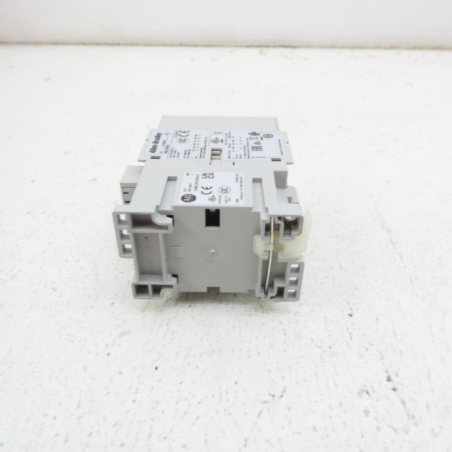 ALLEN BRADLEY 100-C30D11 SER. C 110/120V NSNP