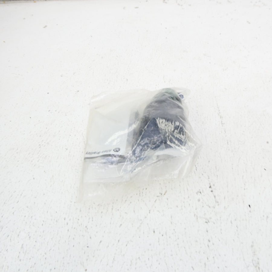 ALLEN BRADLEY 800L-30L10G SER. A 120VAC NSMP