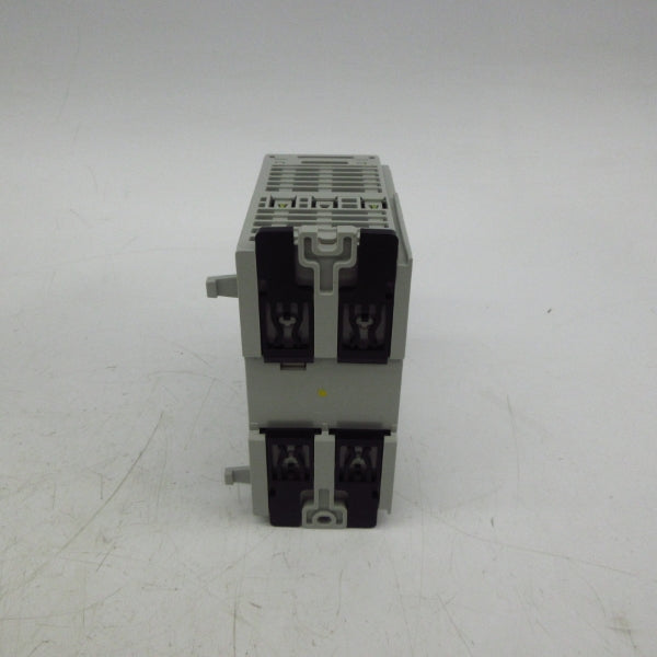 ALLEN BRADLEY 1768-L43 SER. D F/W 1.06 5.2VDC 4.8A NSMP