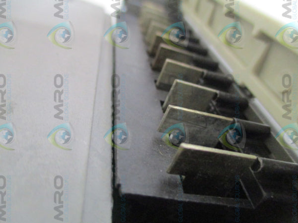 AEG MODICON AS-B828-016 OUTPUT MODULE  UNMP