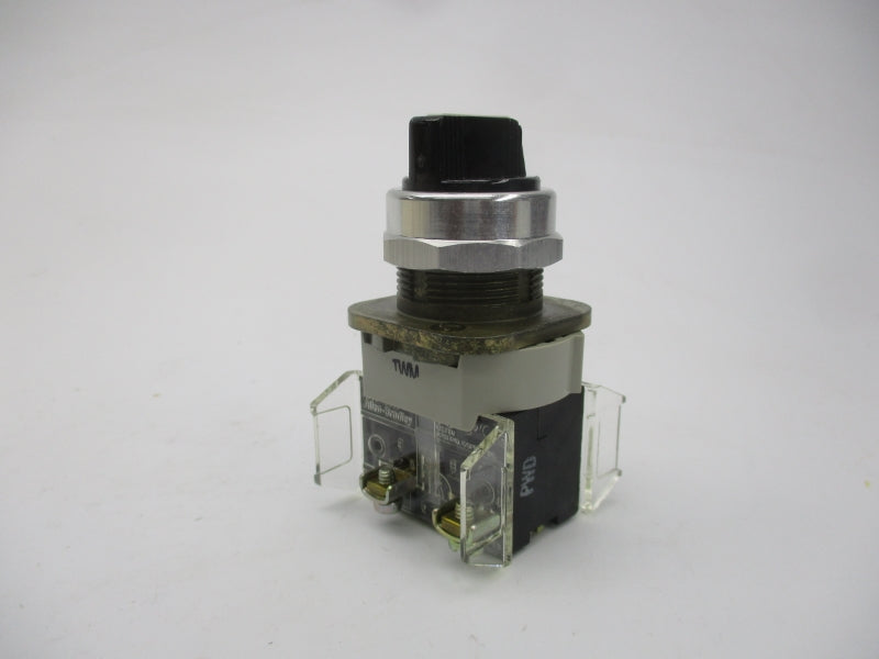 ALLEN BRADLEY 800T-J2KB8DGXX SER. T (WH) NSMP