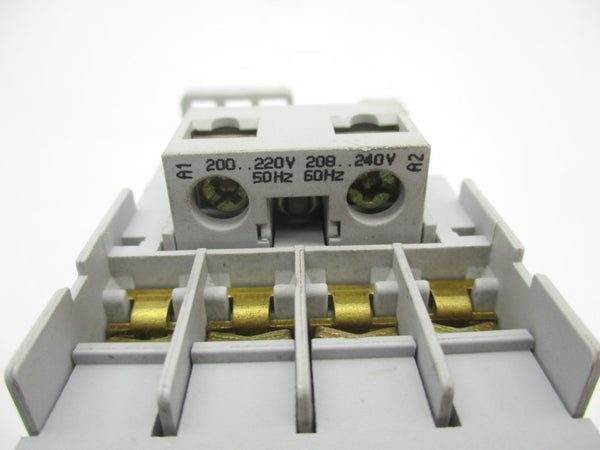 ALLEN BRADLEY 100-C16A01-X3 SER. B 200-208/220-240V 30A UNMP