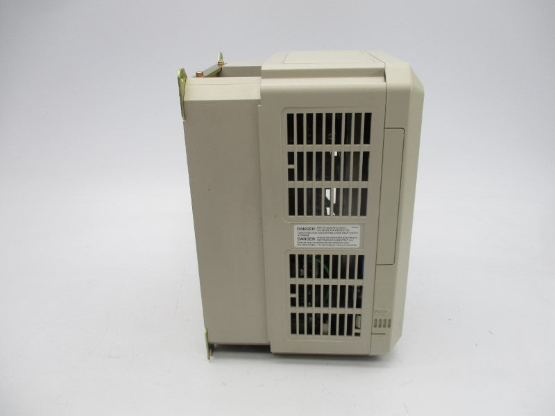YASKAWA CIMR-G5M45P5 45P51F 380-460V 17.8A NSNP