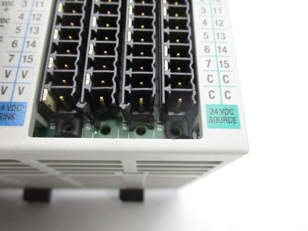 ALLEN BRADLEY 1769-L18ER-BB1B SER. B F/W 1.005 24V 2.3A (AS PICTURED) UNMP