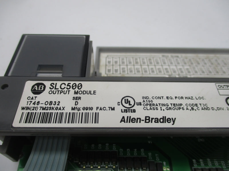 ALLEN BRADLEY 1746-OB32 SER. D 5-50VDC 0.5A UNMP