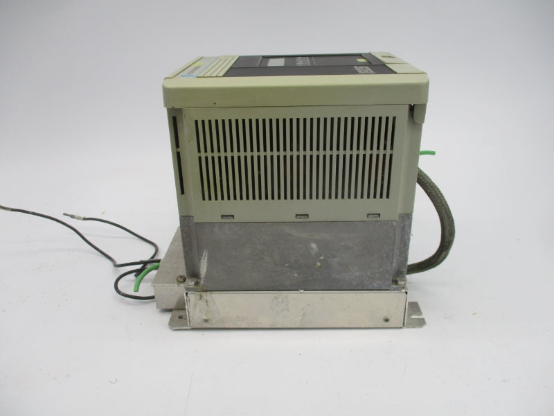 ALLEN BRADLEY 1305-BA03A-DE SER. C 1305-RFB-8-B 380-460V 2.2A UNMP