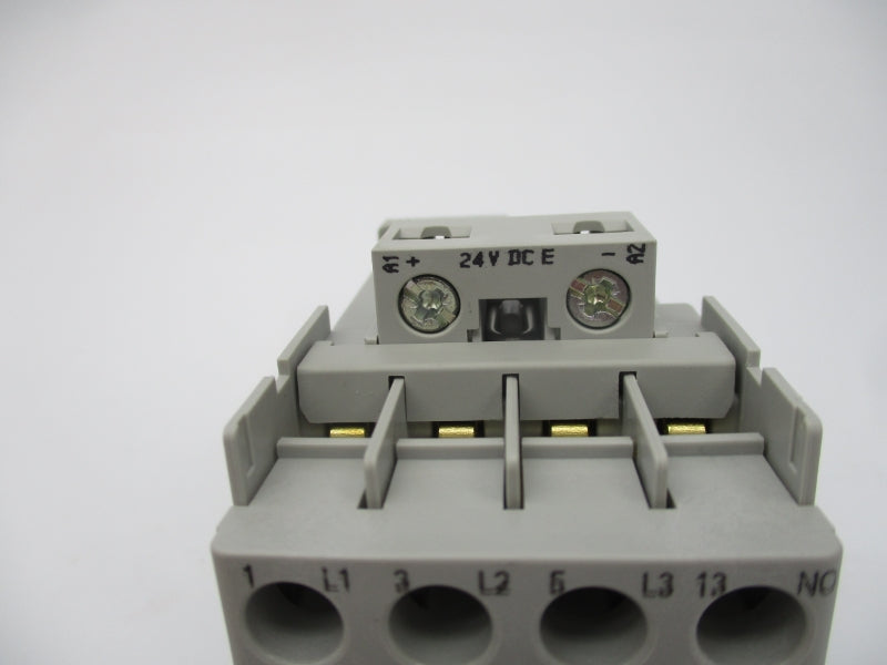 ALLEN BRADLEY 100-C16EJ10 SER. B 24VDC (WH) NSMP