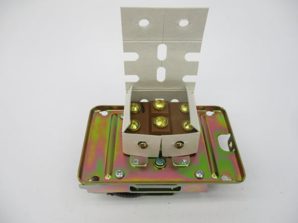 HONEYWELL T6052A1015 120/240VAC 50-80'F (AS PICTURED) NSMP