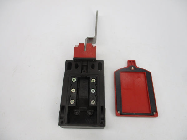 TELEMECANIQUE XCS TL883 240V 3A NSMP