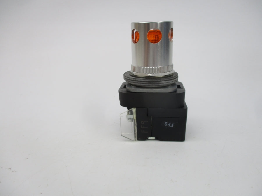 ALLEN BRADLEY 800T-QAHAD1 SER. U 12-130VAC/DC (WH) NSMP