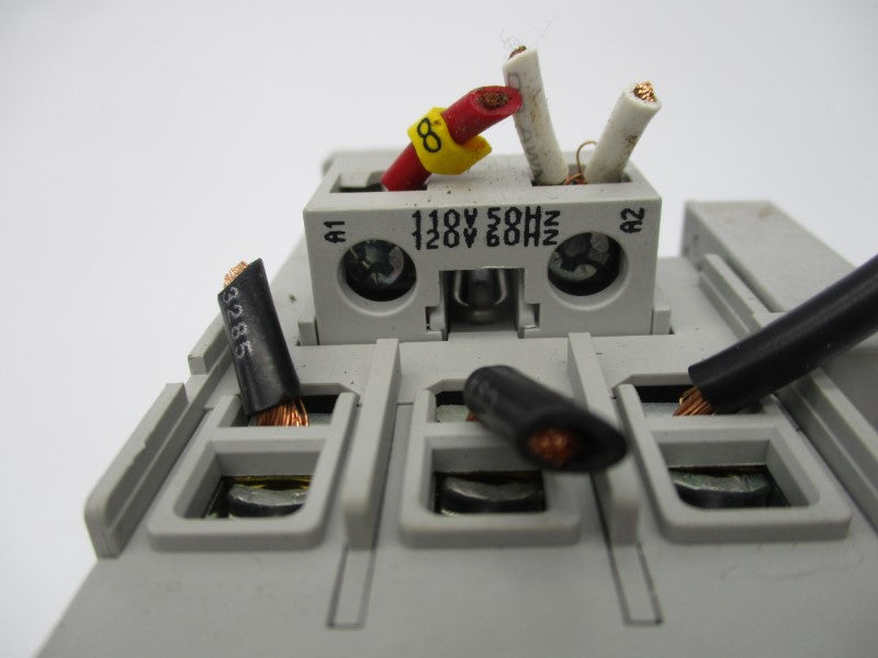 ALLEN BRADLEY 100-C30D10 SER. C 110/120V UNMP