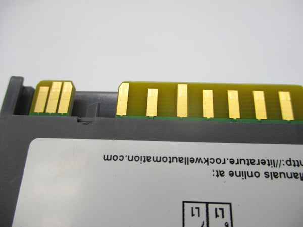 ALLEN BRADLEY 1734-OA2 SER. C F/W 3.022 120/220VAC 1.5A UNMP