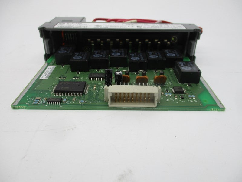 ALLEN BRADLEY 1746-OX8 SER. A 5-250VAC UNMP