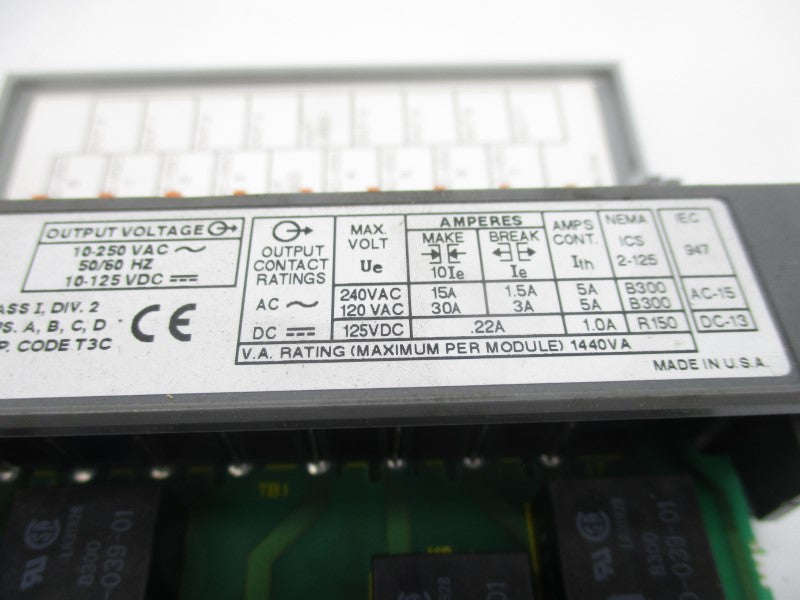 ALLEN BRADLEY 1746-OX8 SER. A 10-250VAC NSMP