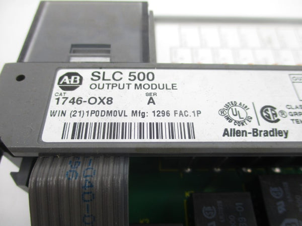 ALLEN BRADLEY 1746-OX8 SER. A 10-250VAC NSMP