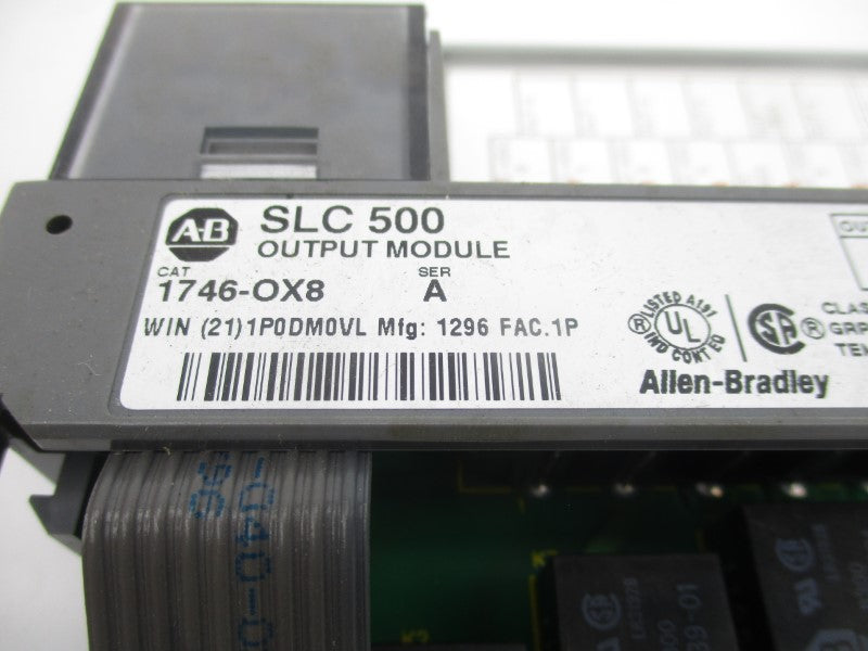 ALLEN BRADLEY 1746-OX8 SER. A 10-250VAC NSMP