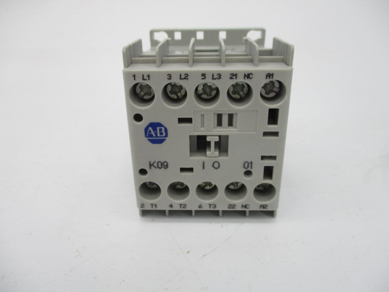 ALLEN BRADLEY 100-K09ZJ01 SER. A 24VDC (WH) NSMP