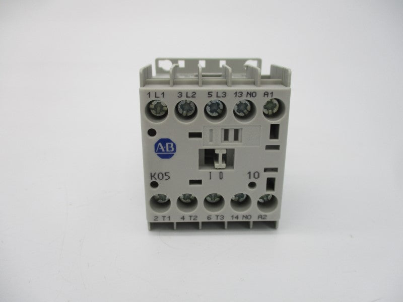 ALLEN BRADLEY 100-K05KF10 SER. A 230V (WH) NSMP